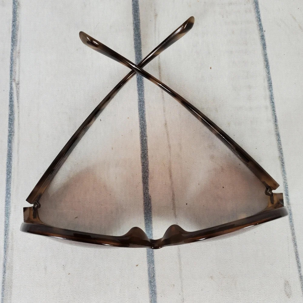 Kenneth Cole Reaction Brown Tortoise Shell Sunglasses - Picture 12 of 14